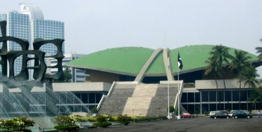 70gedung dpr.jpg